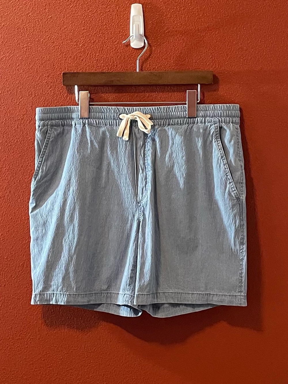 Marine Layer Men’s Saturday Tencel Seersucker Blue drawstring Shorts